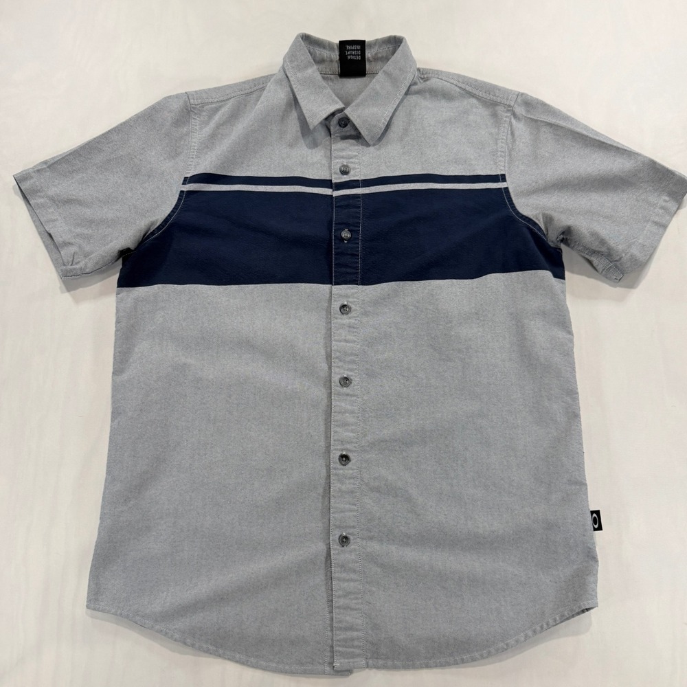 Oakley Button Up Shirt Mens Small Grey Navy Blue Stripe Short Sleeve Casual Top